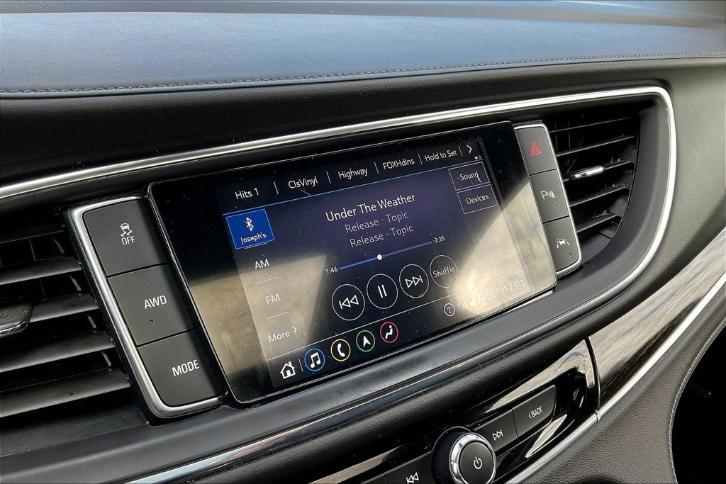 Used 2021 Buick Enclave Avenir w/ Avenir Technology Package AWD/4WD image 14
