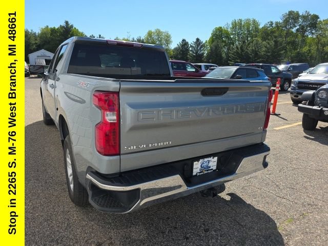 Used 2025 Chevrolet Silverado 1500 LT AWD/4WD image 11