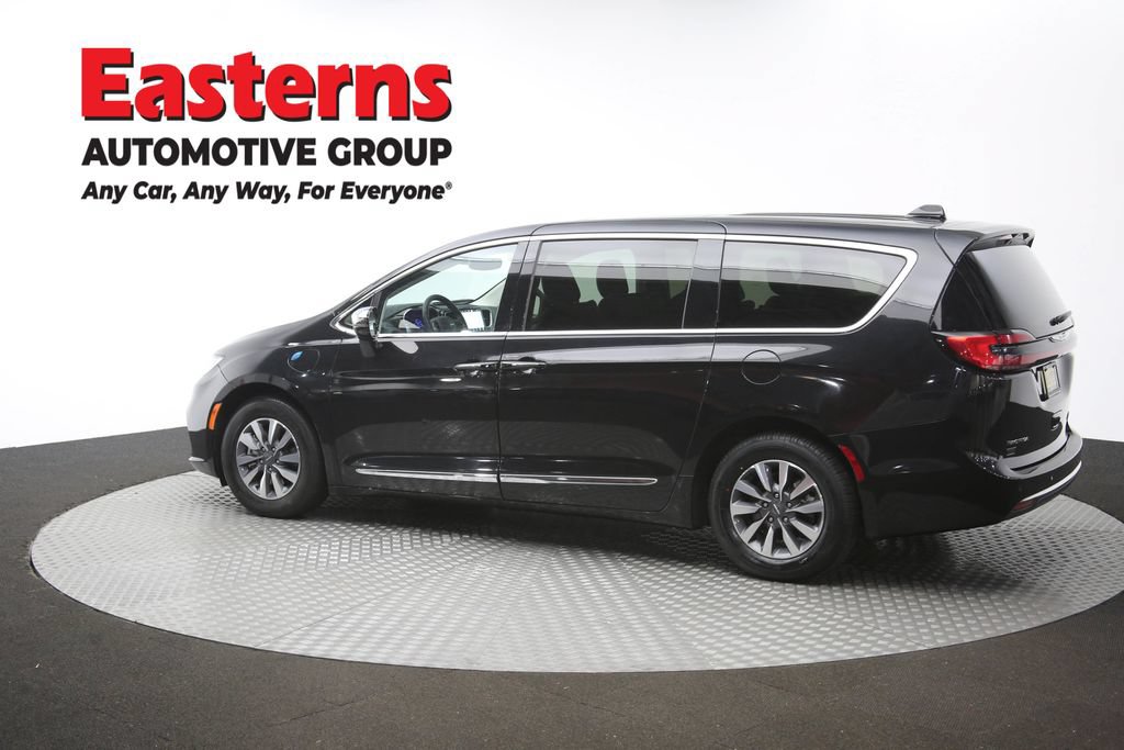 Used 2023 Chrysler Pacifica Limited FWD image 66