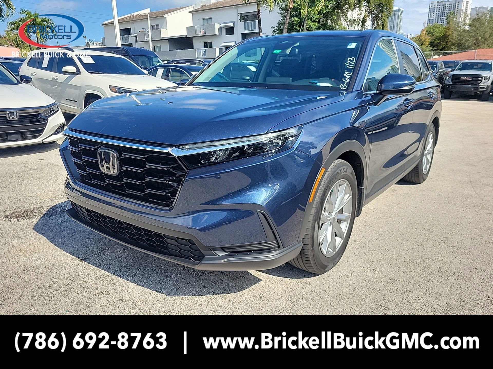 Used 2025 Honda CR-V EX image 1