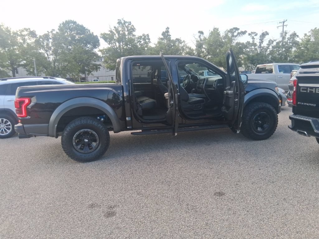 Used 2018 Ford F150 Raptor w/ Equipment Group 802A Luxury AWD/4WD image 19