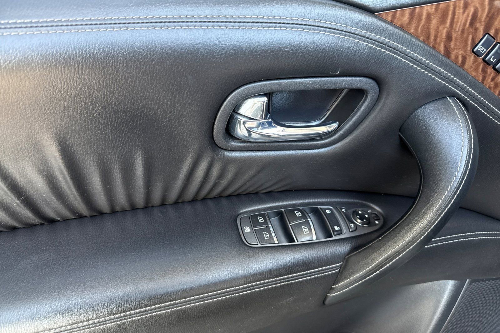 Used 2017 Nissan Armada Platinum w/ Captain Seat Package AWD/4WD image 10