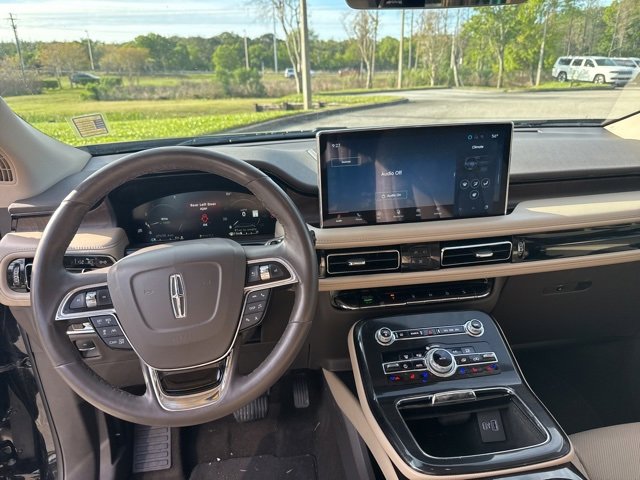 Used 2023 Lincoln Nautilus Reserve w/ Equipment Group 201A image 11