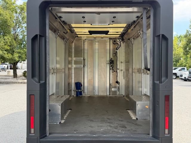 Used 2024 Chevrolet Brightdrop 600 w/ Commercial Equipment Package AWD/4WD image 21