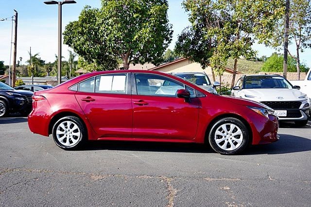 Used 2026 Toyota Corolla LE w/ Carpet Mat Package (TMS) FWD image 7