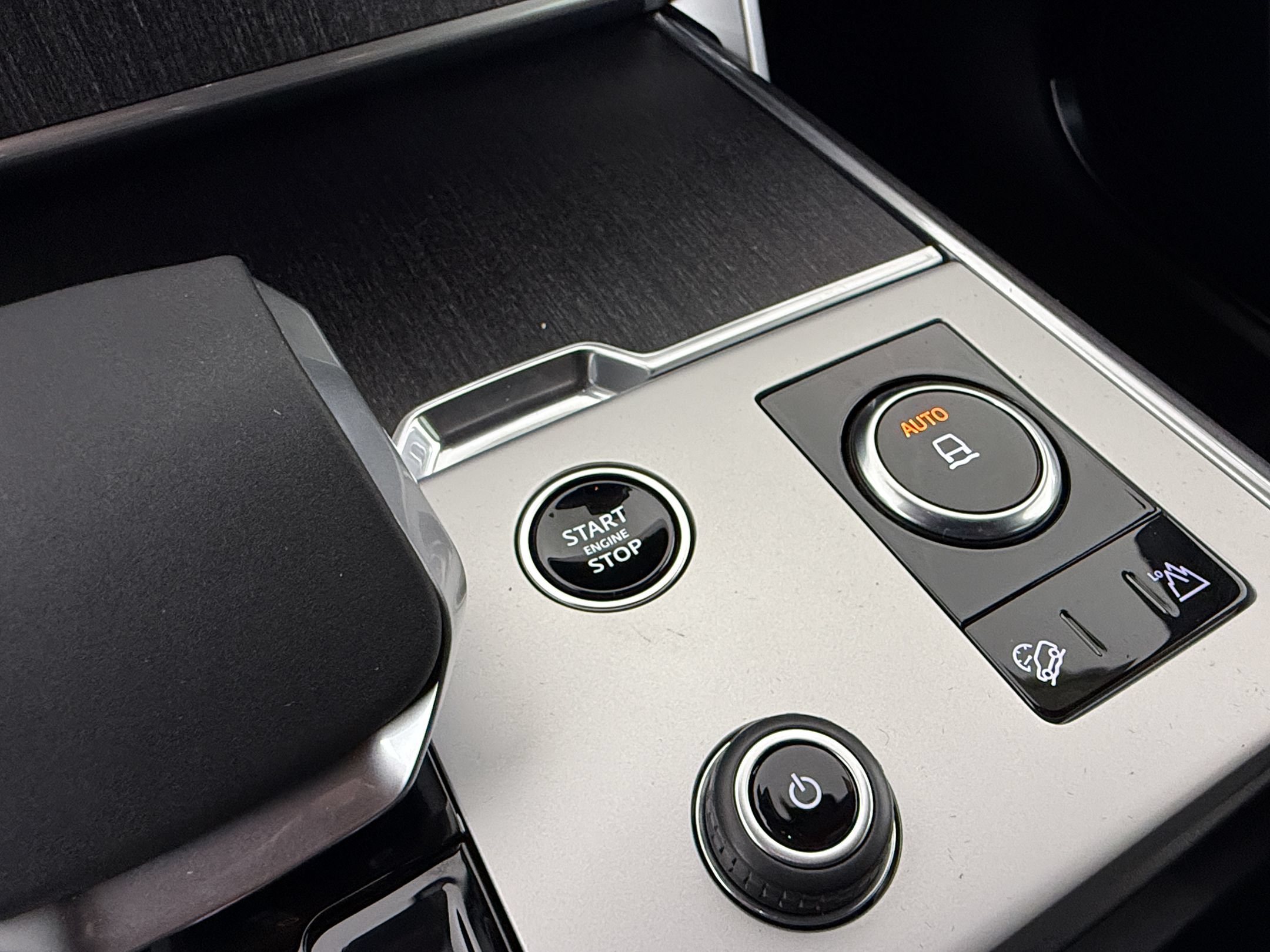 New 2027 Land Rover Range Rover SE AWD/4WD image 17