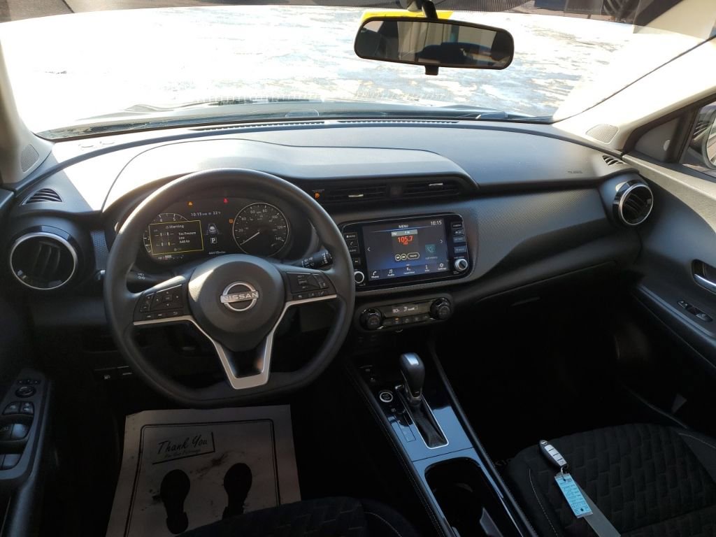 Used 2022 Nissan Kicks SV image 32