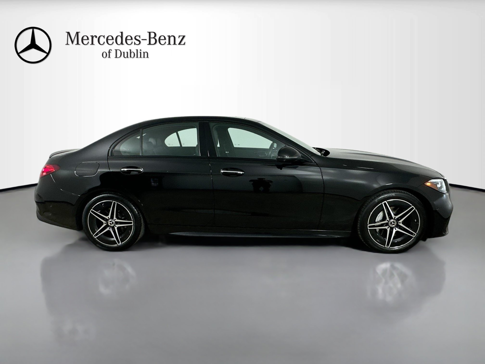 Used 2024 Mercedes-Benz C 300 4MATIC Sedan image 4