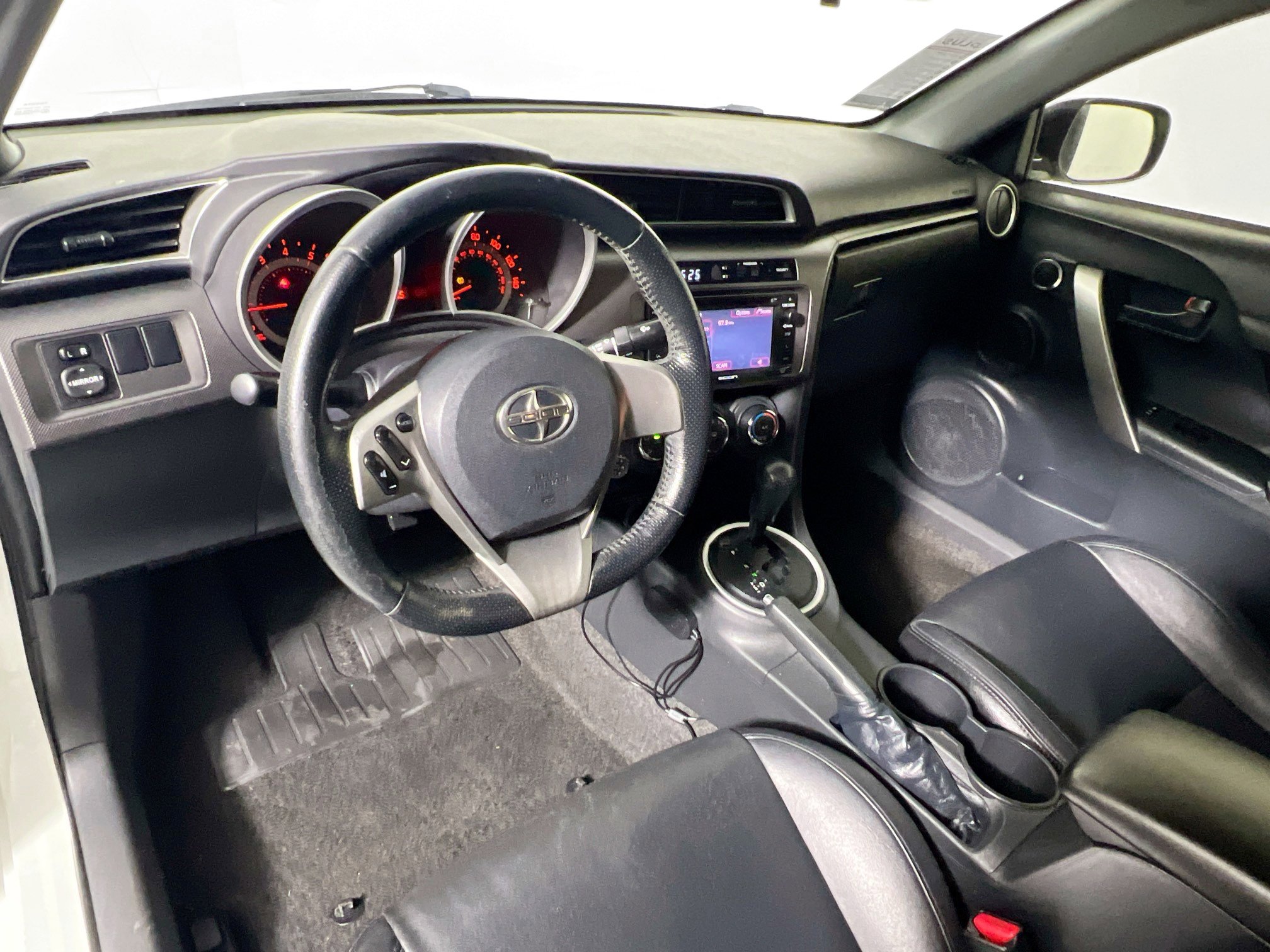 Used 2014 Scion tC image 29