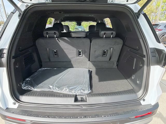New 2026 Chevrolet Traverse LT w/ Driver Confidence Package AWD/4WD image 28