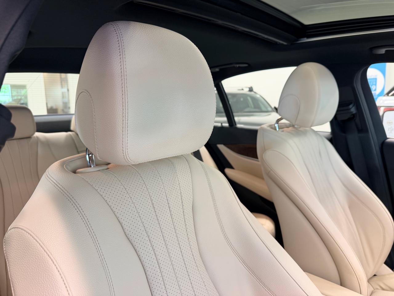 Used 2018 Mercedes-Benz E 300 image 25