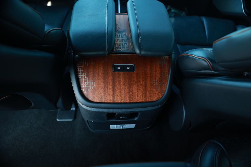 Used 2025 Lincoln Navigator Black Label image 33