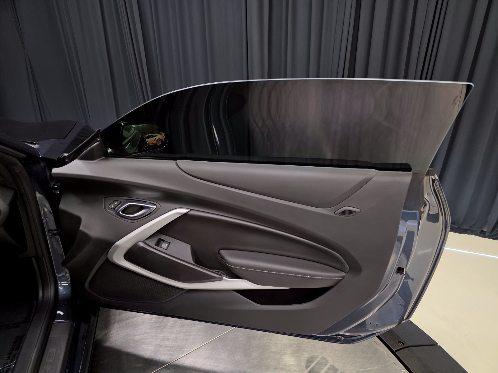 Used 2020 Chevrolet Camaro SS RWD image 32