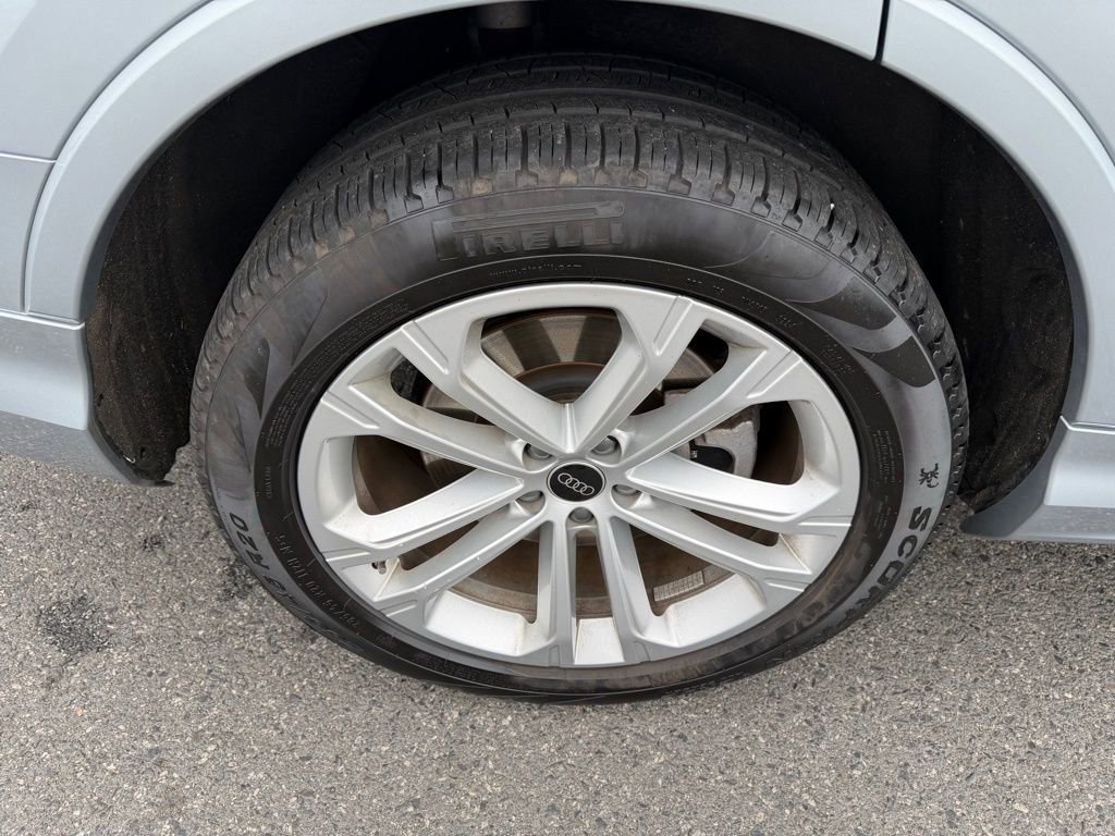 Used 2025 Audi Q7 3.0T Premium Plus image 14