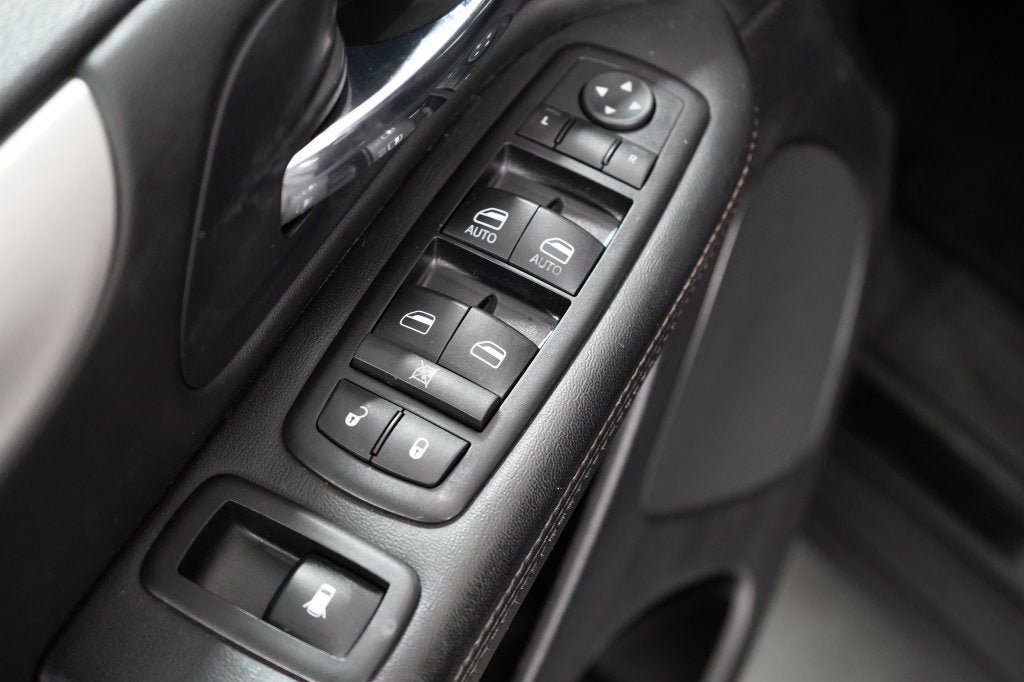 Used 2014 Dodge Grand Caravan SE w/ Quick Order Package 29E SE FWD image 13