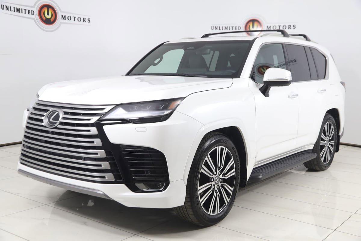 Used 2025 Lexus LX 600 4WD w/ Luxury Package image 5