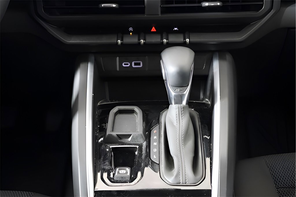 Used 2023 Chevrolet Colorado LT w/ LT Convenience Package image 35