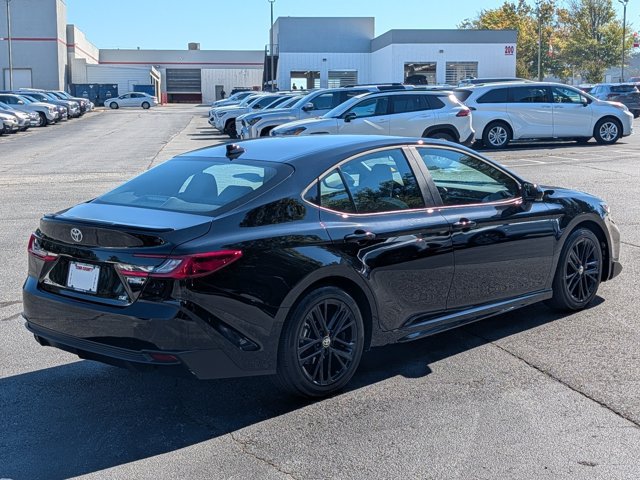 Used 2026 Toyota Camry SE FWD image 7