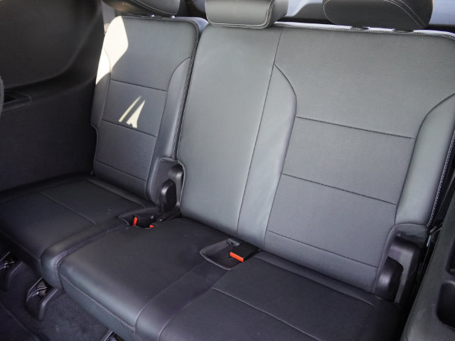Used 2025 Buick Enclave Preferred FWD image 14