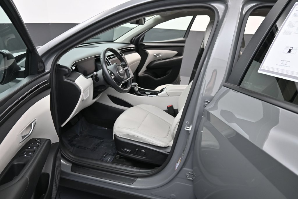 Certified 2024 Hyundai Tucson SEL w/ Convenience Package FWD image 12