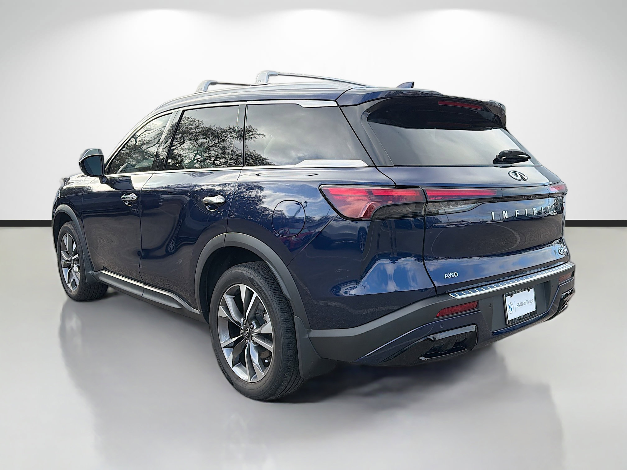 Used 2023 INFINITI QX60 Luxe w/ Performance Audio Package AWD/4WD image 5
