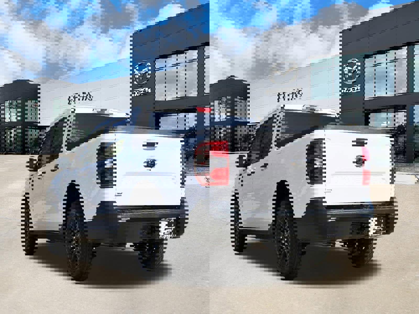 Used 2024 Ford Maverick XLT w/ XLT Luxury Package image 2