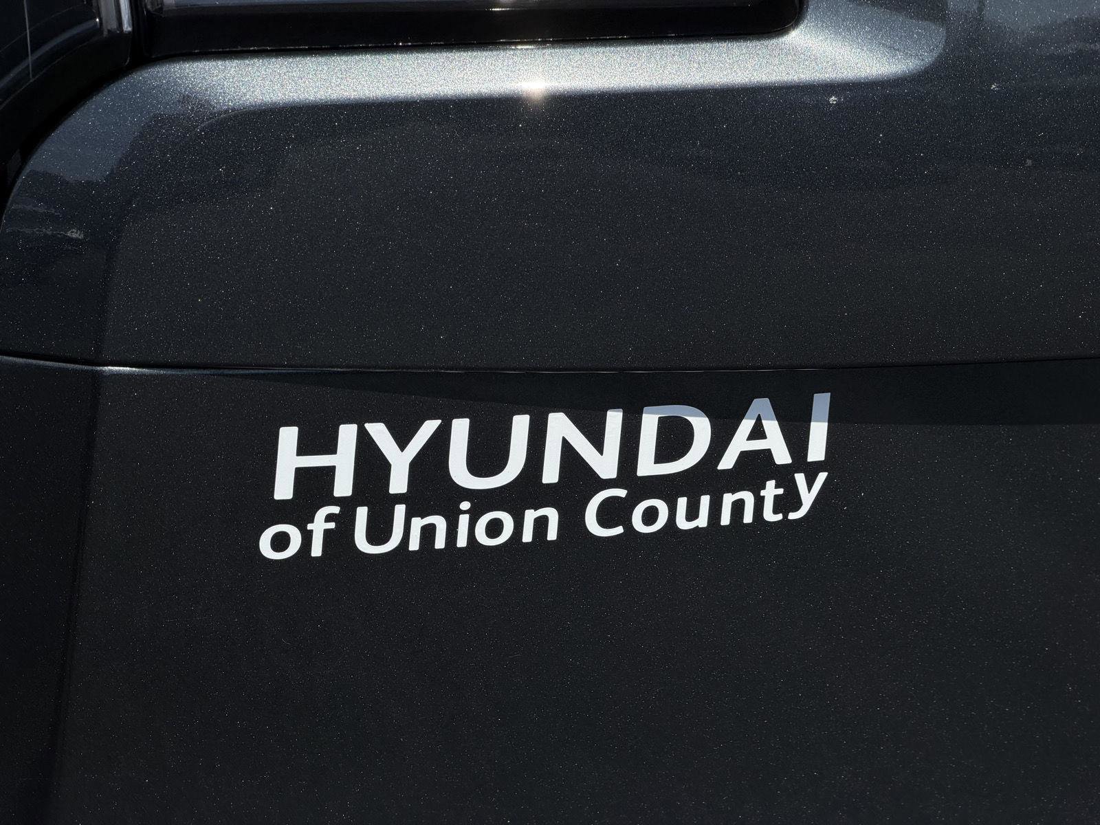 Used 2024 Kia Telluride SX w/ Towing Package image 32