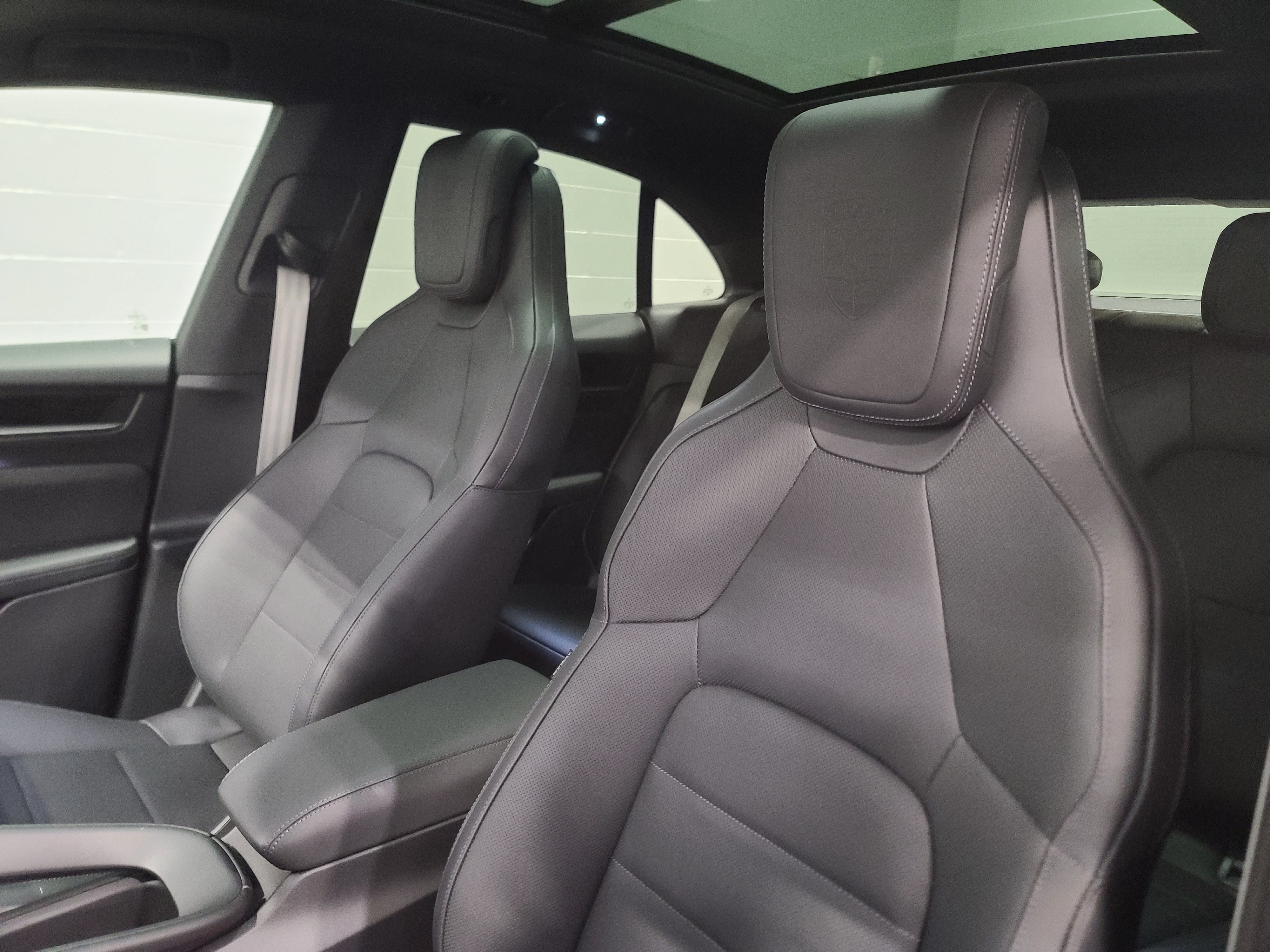 New 2026 Porsche Macan 4 Electric AWD/4WD image 5