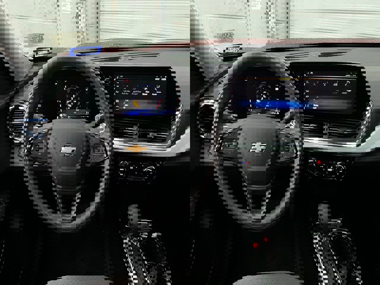 Used 2025 Chevrolet Trax LT image 12