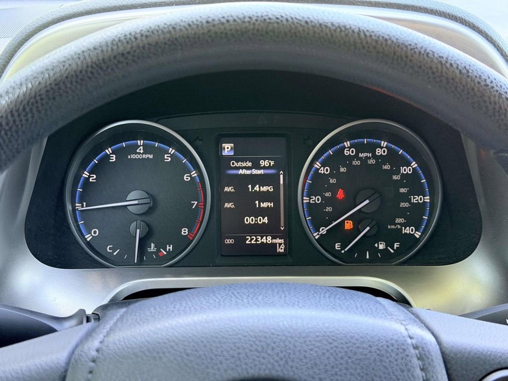 Certified 2018 Toyota RAV4 LE FWD image 10