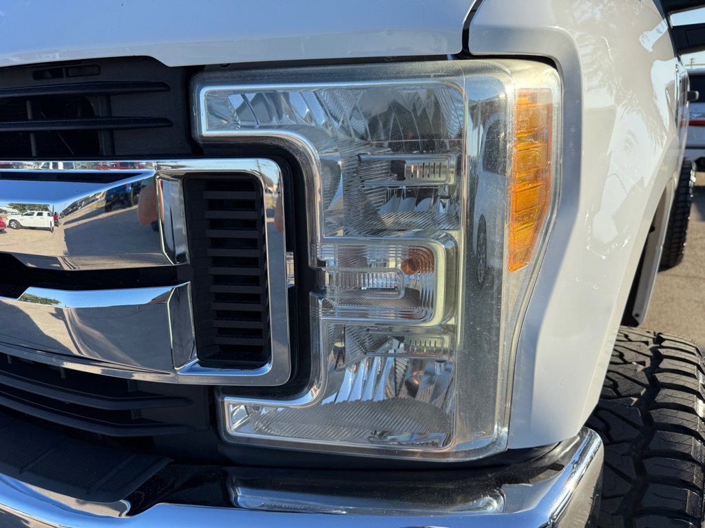 Used 2017 Ford F250 XLT AWD/4WD image 12