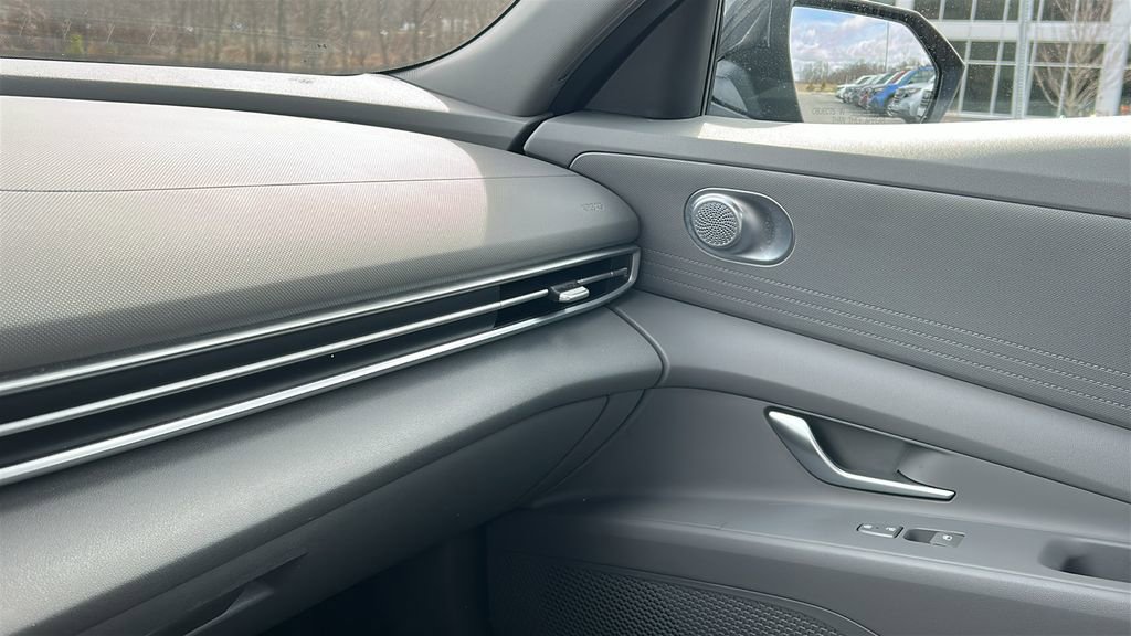 Used 2023 Hyundai Elantra SEL image 20