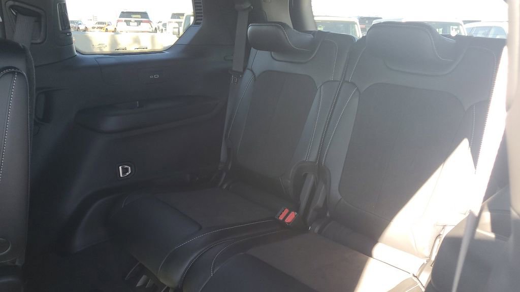 New 2025 Jeep Grand Cherokee L Altitude image 16