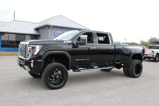 Used 2024 GMC Sierra 3500 Denali w/ Denali Reserve Package AWD/4WD image 5