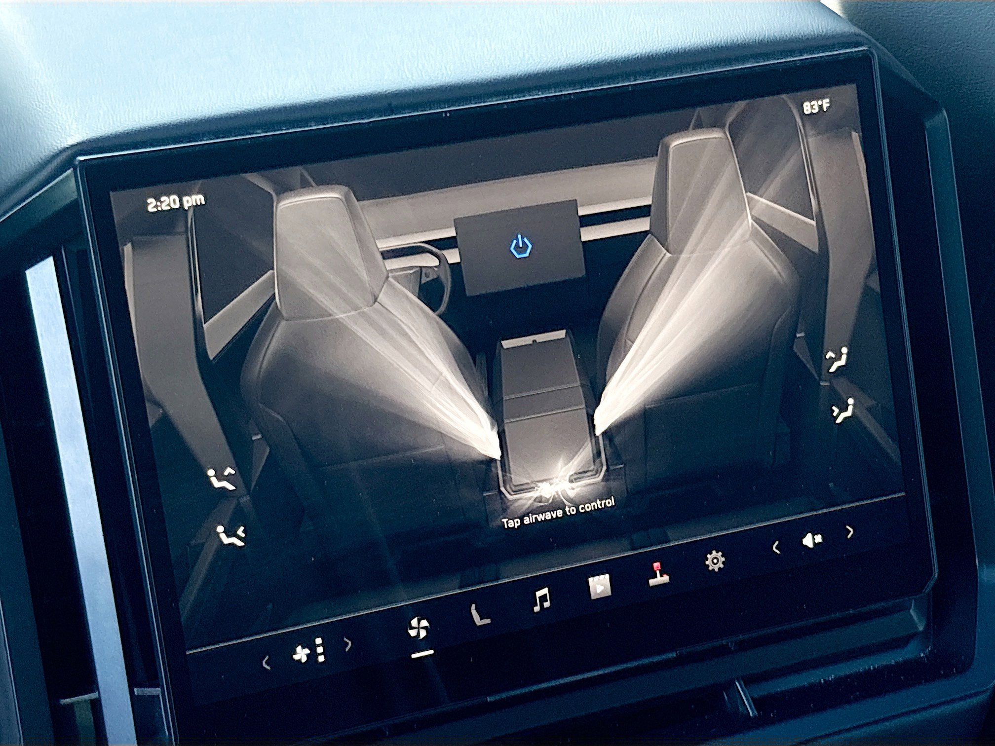 Used 2024 Tesla Cybertruck AWD Crew Cab image 17