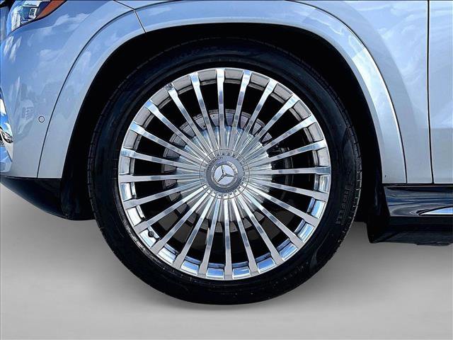 Used 2023 Mercedes-Benz Maybach GLS 600 4MATIC image 10