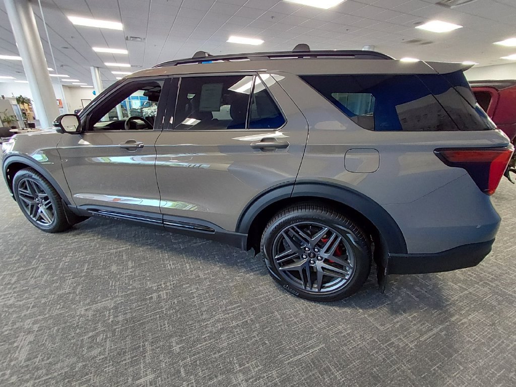 New 2026 Ford Explorer ST w/ Sun And Sound Package AWD/4WD image 6