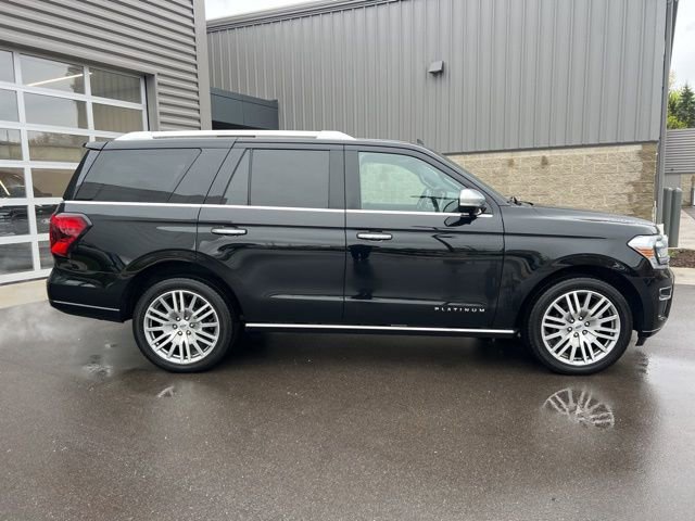 Used 2023 Ford Expedition Platinum AWD/4WD image 4