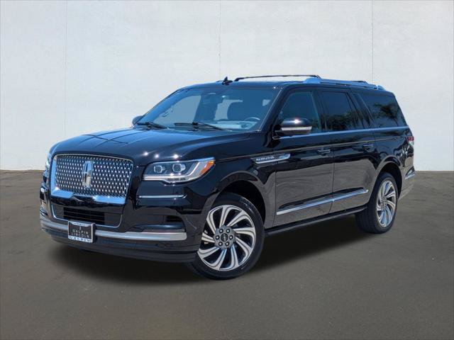Certified 2023 Lincoln Navigator L Reserve AWD/4WD image 1