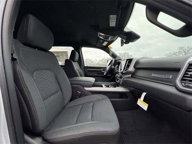 New 2026 RAM 1500 4x4 Crew Cab image 15