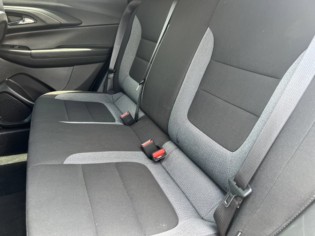 Used 2025 Chevrolet TrailBlazer LT AWD/4WD image 13