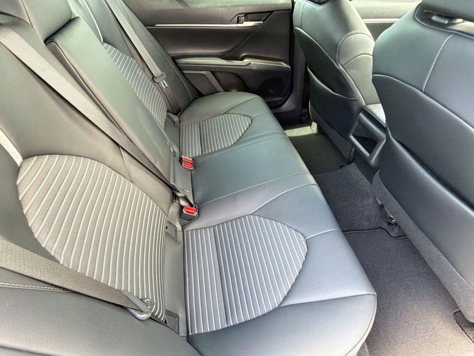 Certified 2021 Toyota Camry SE image 32