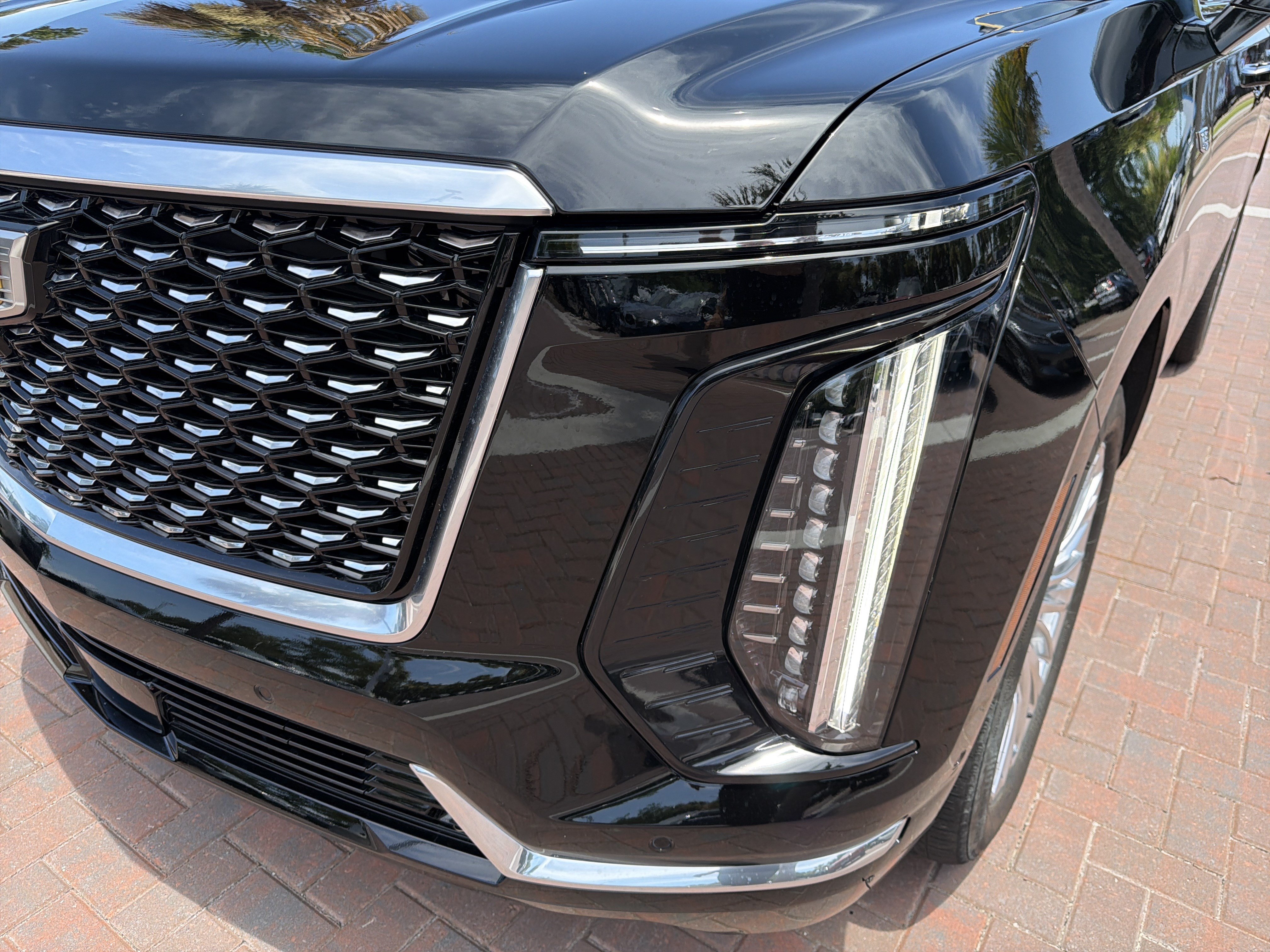 Used 2025 Cadillac Escalade Premium Luxury w/ Touring Package AWD/4WD image 6