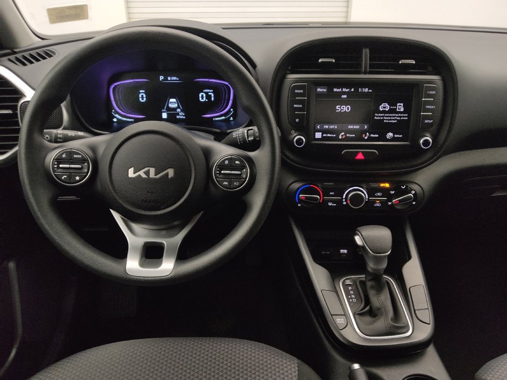 Used 2025 Kia Soul LX image 22