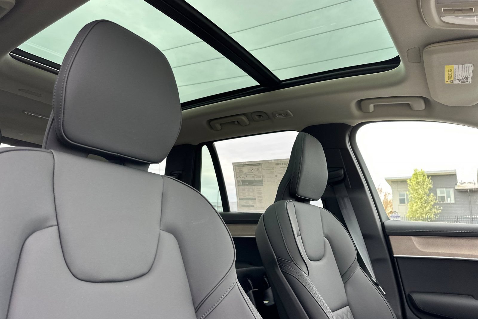 New 2026 Volvo XC90 T8 Plus w/ Protection Package AWD/4WD image 16