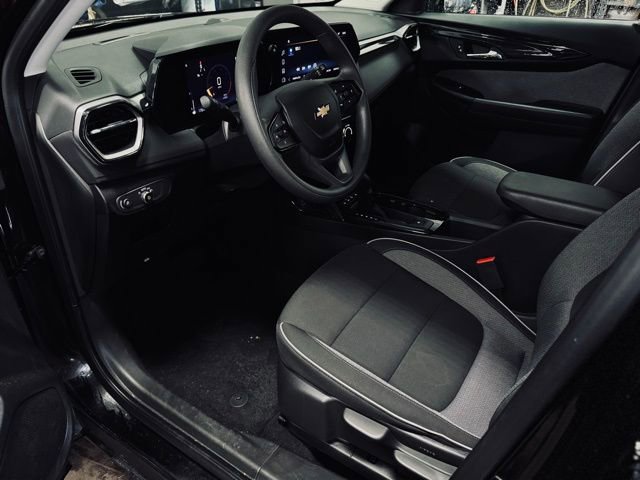 Used 2025 Chevrolet TrailBlazer LT image 16