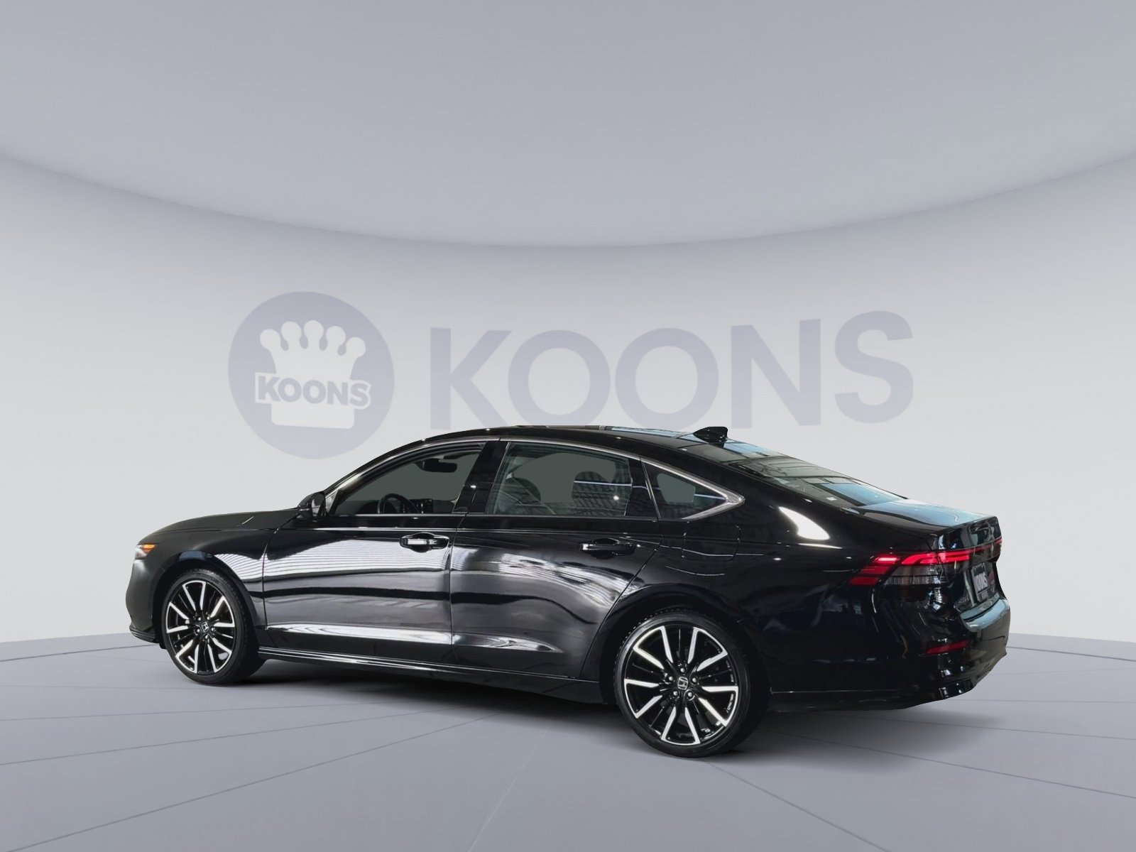 Used 2023 Honda Accord Touring image 8