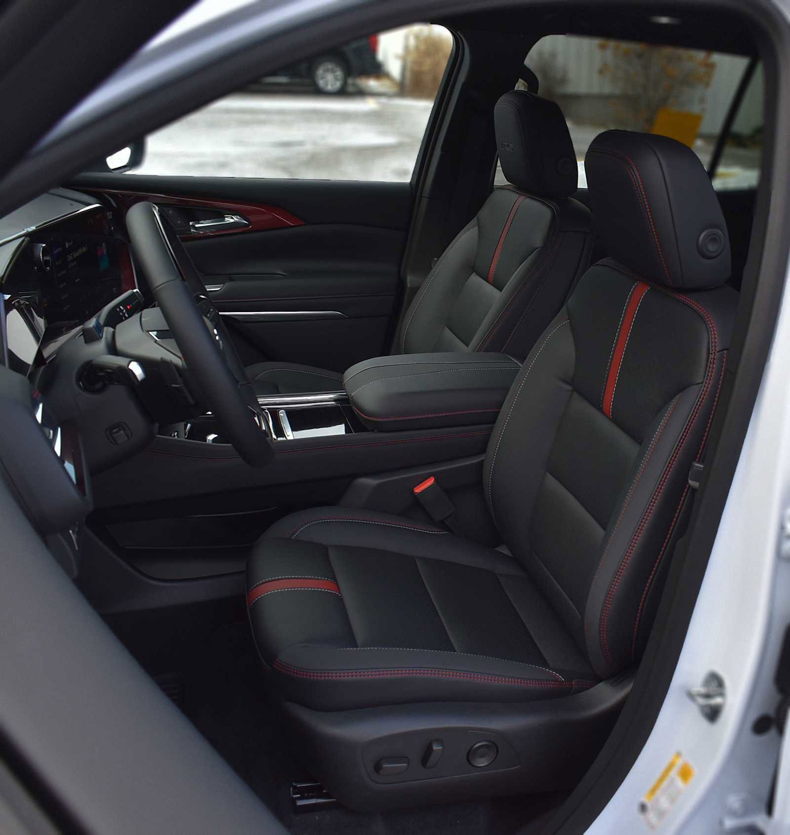 New 2026 Chevrolet Traverse RS image 9