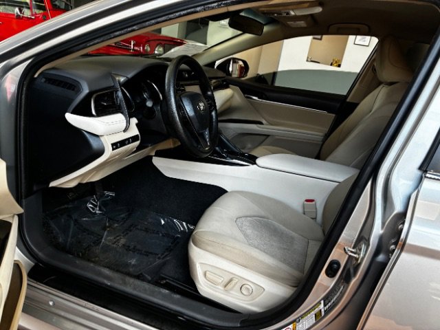 Used 2019 Toyota Camry LE FWD image 16
