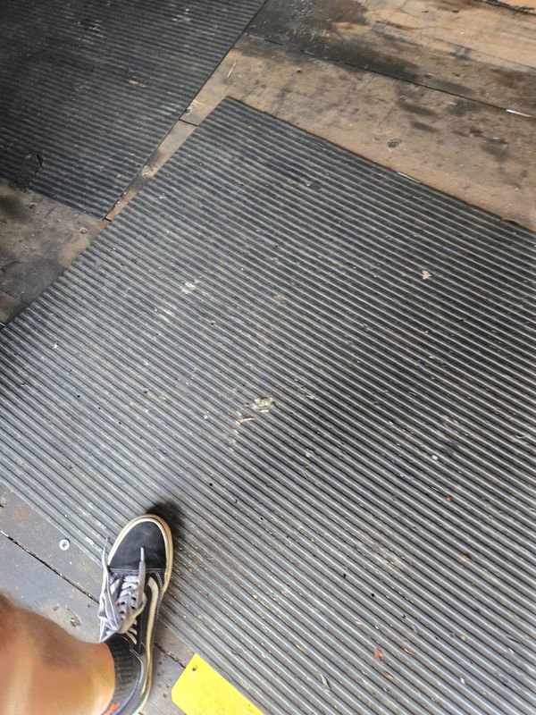 Used 2016 Ford F550 2WD Regular Cab Super Duty image 13